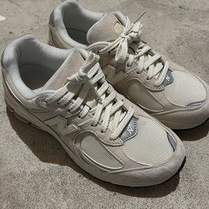 New Balance 2002R Beige Sneakers